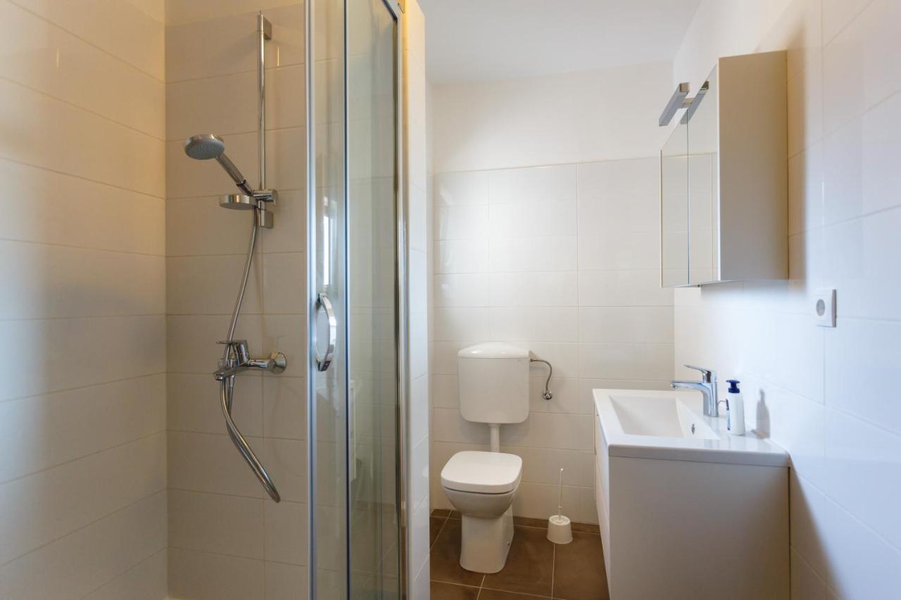 Villa Mirela Apartment เวอร์บนิค ภายนอก รูปภาพ