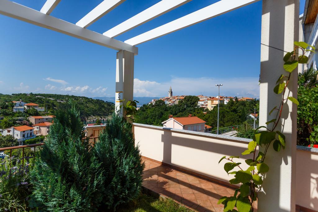 Villa Mirela Apartment เวอร์บนิค ภายนอก รูปภาพ